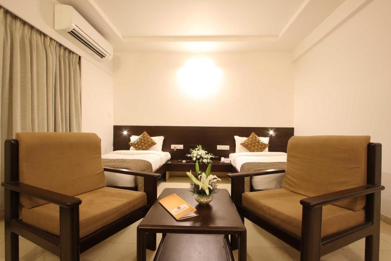 ואדודרה Prakruti Resort מראה חיצוני תמונה