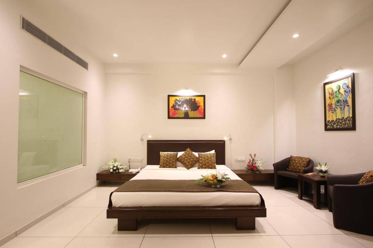 ואדודרה Prakruti Resort מראה חיצוני תמונה