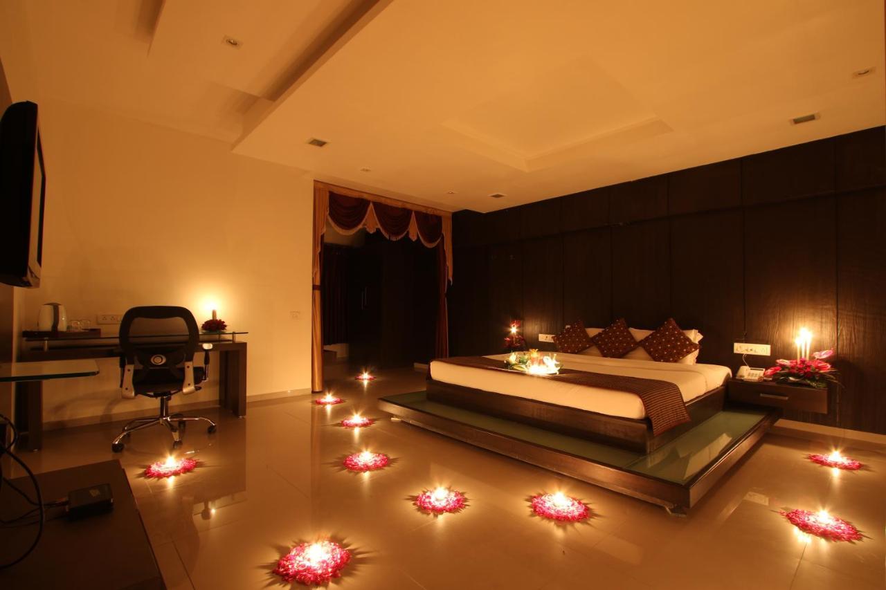 ואדודרה Prakruti Resort מראה חיצוני תמונה
