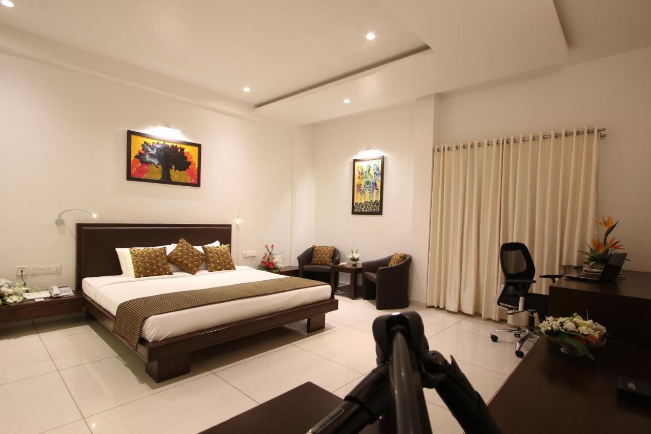 ואדודרה Prakruti Resort מראה חיצוני תמונה